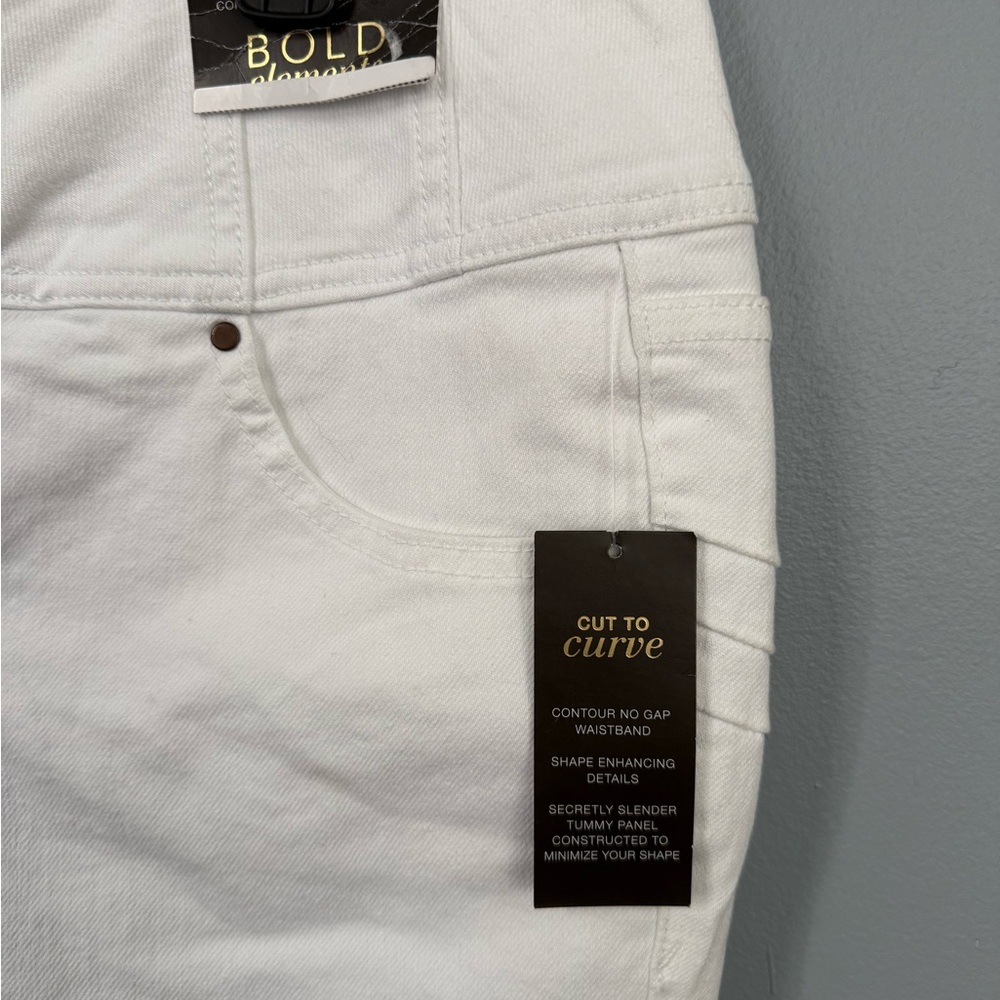 Bold Elements Cut To Curve